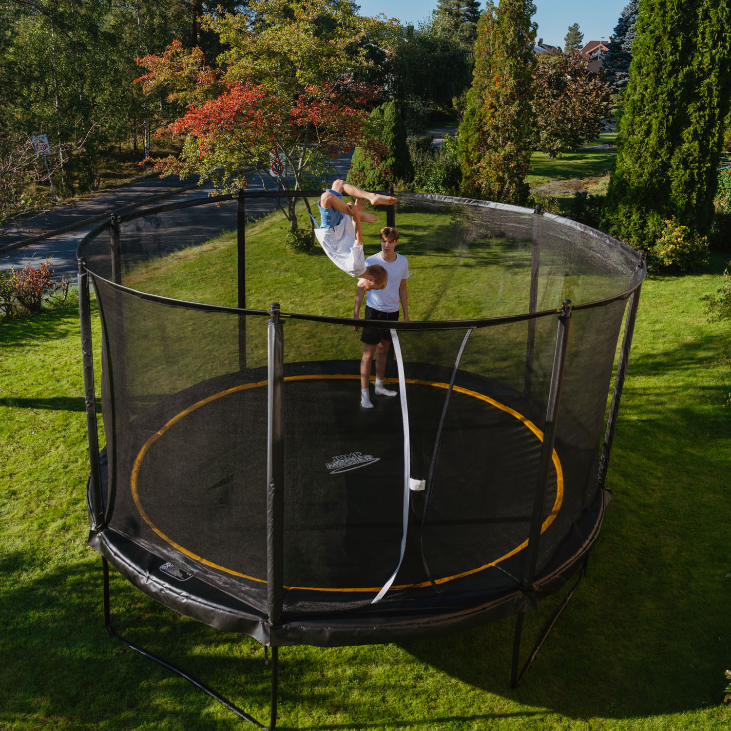Den ultimative guide til trampolintræning Jumpmaster - Premium Fly 430 Trampolin med sikkerhedsnet - Abilica Online